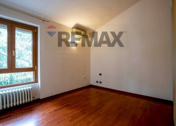 Stanza vuota - Villa a Schiera via grandi
 
2, Gallarate - foto 22