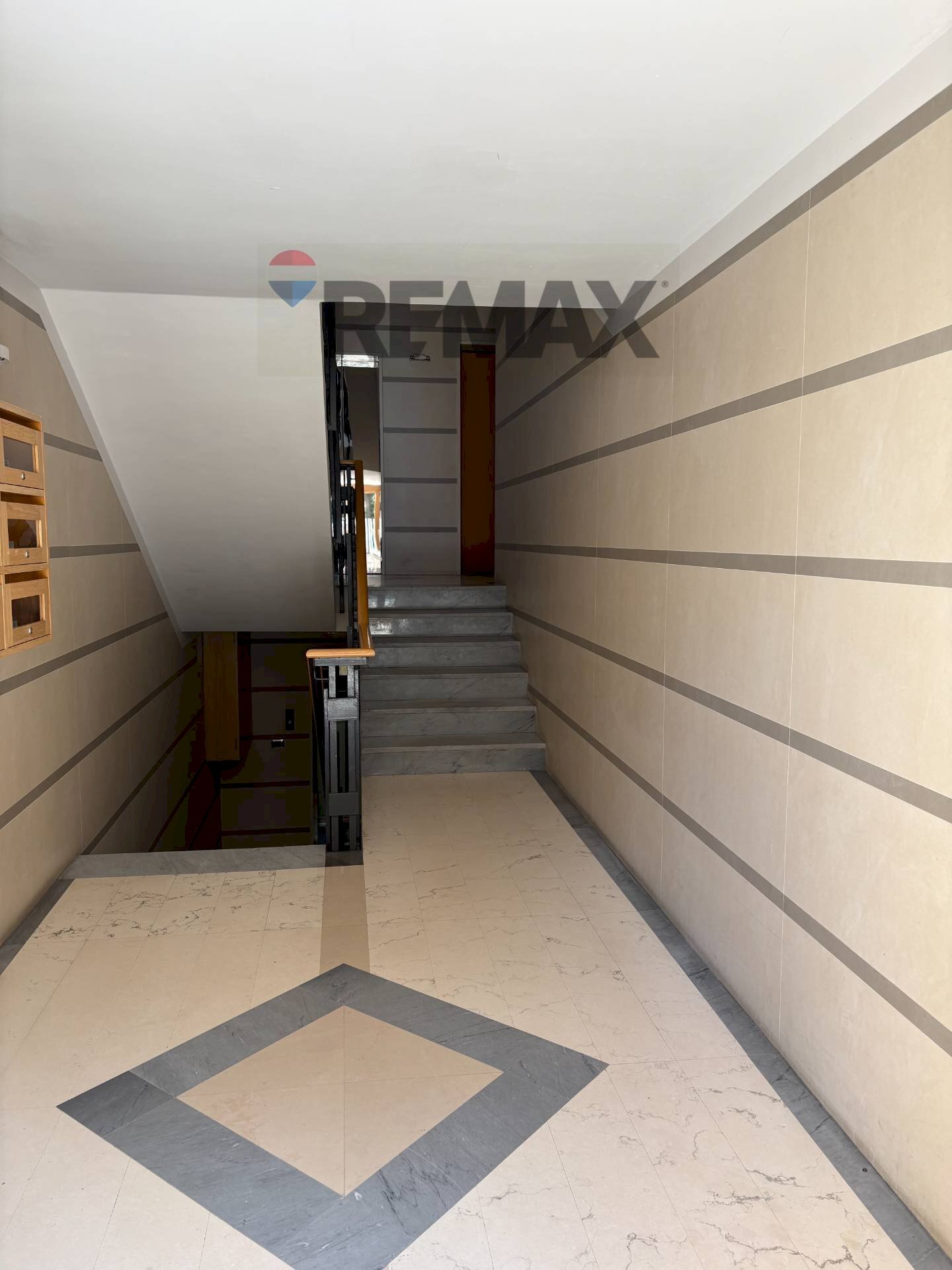 Ricezione / Lobby - Bilocale Via Martin Luther King
 
37, Bari - foto 2