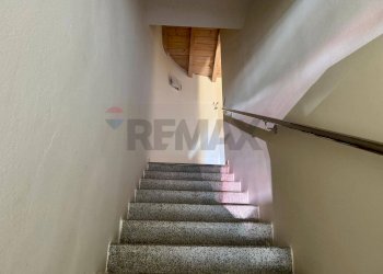 Scale - Casa semi indipendente VIA BUZZI LEONE
 
26, Viggiù - foto 3