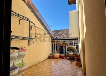 Terrazza - Casa semi indipendente VIA BUZZI LEONE
 
26, Viggiù - foto 10