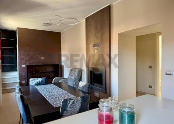 Sala da pranzo - Casa semi indipendente VIA BUZZI LEONE
 
26, Viggiù - foto 22