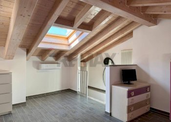 Soggiorno - Casa semi indipendente VIA BUZZI LEONE
 
26, Viggiù - foto 27