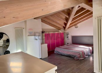 Camera / camera da letto - Casa semi indipendente VIA BUZZI LEONE
 
26, Viggiù - foto 30