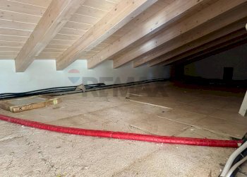 Stanza vuota - Casa semi indipendente VIA BUZZI LEONE
 
26, Viggiù - foto 38