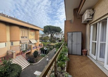 Balcone - Bilocale Via Tespi
232, Roma - foto 5