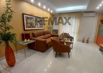 Soggiorno - Quadrilocale Via Emilio Scaglione
 
20, Napoli - foto 4