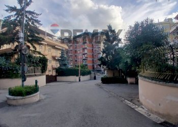 Edificio all\'aperto - Quadrilocale Via Emilio Scaglione
 
20, Napoli - foto 63