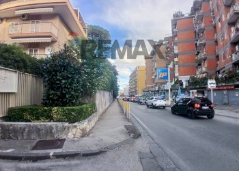 Edificio all\'aperto - Quadrilocale Via Emilio Scaglione
 
20, Napoli - foto 68