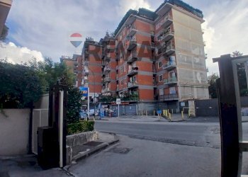 Edificio all\'aperto - Quadrilocale Via Emilio Scaglione
 
20, Napoli - foto 71