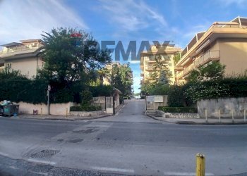 Edificio all\'aperto - Quadrilocale Via Emilio Scaglione
 
20, Napoli - foto 72