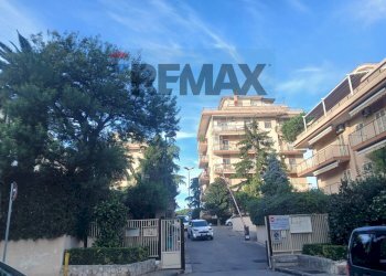 Edificio all\'aperto - Quadrilocale Via Emilio Scaglione
 
20, Napoli - foto 73