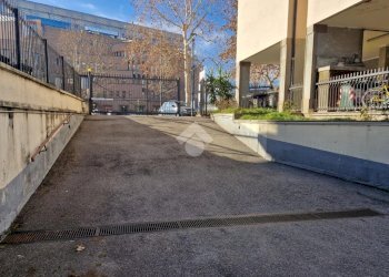 Box Corso Tazzoli, Torino (zona Centro Europa) - foto 4