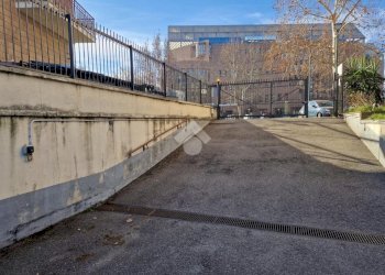 Box Corso Tazzoli, Torino (zona Centro Europa) - foto 5