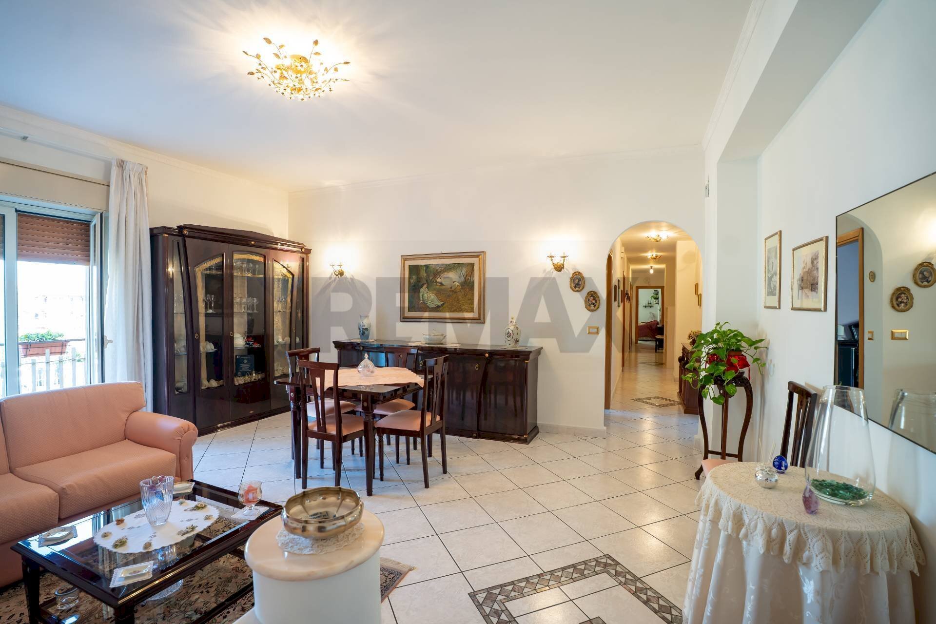 Sala da pranzo - Appartamento Via Finocchiari
 
143, Aci Catena - foto 1