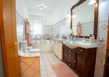 Bagno - Appartamento Via Finocchiari
 
143, Aci Catena - foto 11