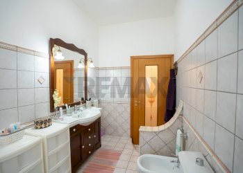 Bagno - Appartamento Via Finocchiari
 
143, Aci Catena - foto 12