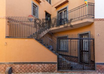 Edificio all\'aperto - Villa via mammani
 
3, Mascalucia - foto 5