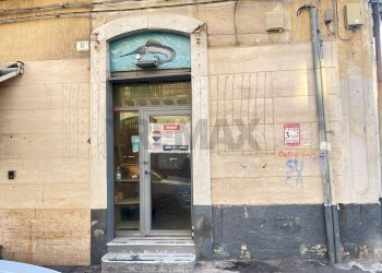 Edificio all\'aperto - Negozio Via Duca Degli Abruzzi
 
97, Catania - foto 3