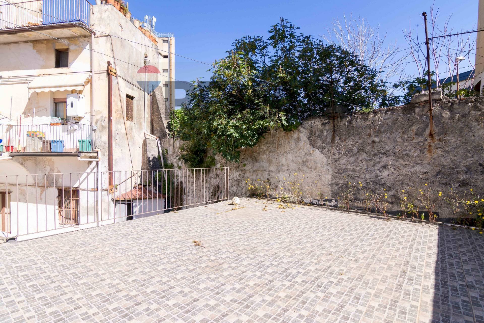 Edificio all\'aperto - Bilocale Via Plebiscito
562, Catania - foto 3