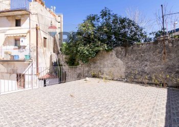 Edificio all\'aperto - Two-room apartment Via Plebiscito
 
562, Catania - photo 3
