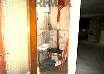 Bagno - Box Via Gustavo Vagliasindi
28, Catania - foto 6