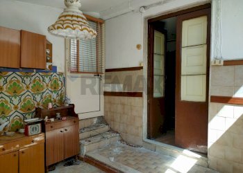 Cucina - Casa indipendente Via Guglielmo Marconi
 
76, Aci Catena - foto 13