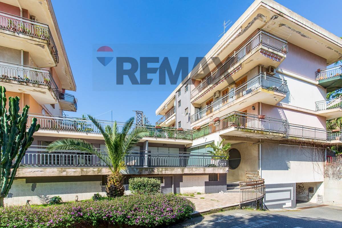 Edificio all\'aperto - Appartamento Via Santi Bonaccorsi
 
6, Aci Catena - foto 1