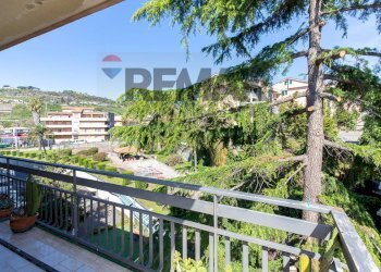 Balcone - Appartamento Via Santi Bonaccorsi
 
6, Aci Catena - foto 11