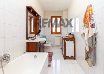 Bagno - Appartamento Via Santi Bonaccorsi
 
6, Aci Catena - foto 20