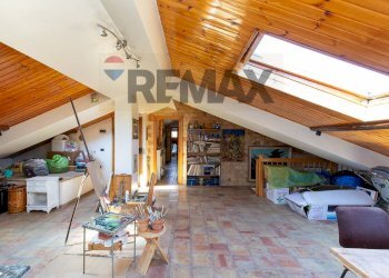 Soggiorno - Appartamento Via Santi Bonaccorsi
 
6, Aci Catena - foto 33