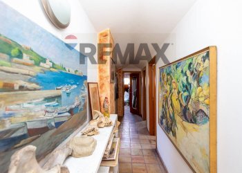 Hall / corridoio - Appartamento Via Santi Bonaccorsi
 
6, Aci Catena - foto 34