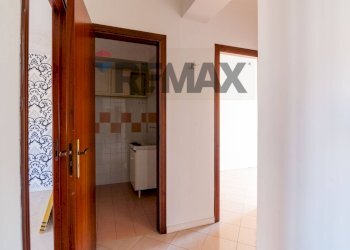 Hall / corridoio - Quadrilocale Via San Gregorio
 
75, Aci Castello - foto 9