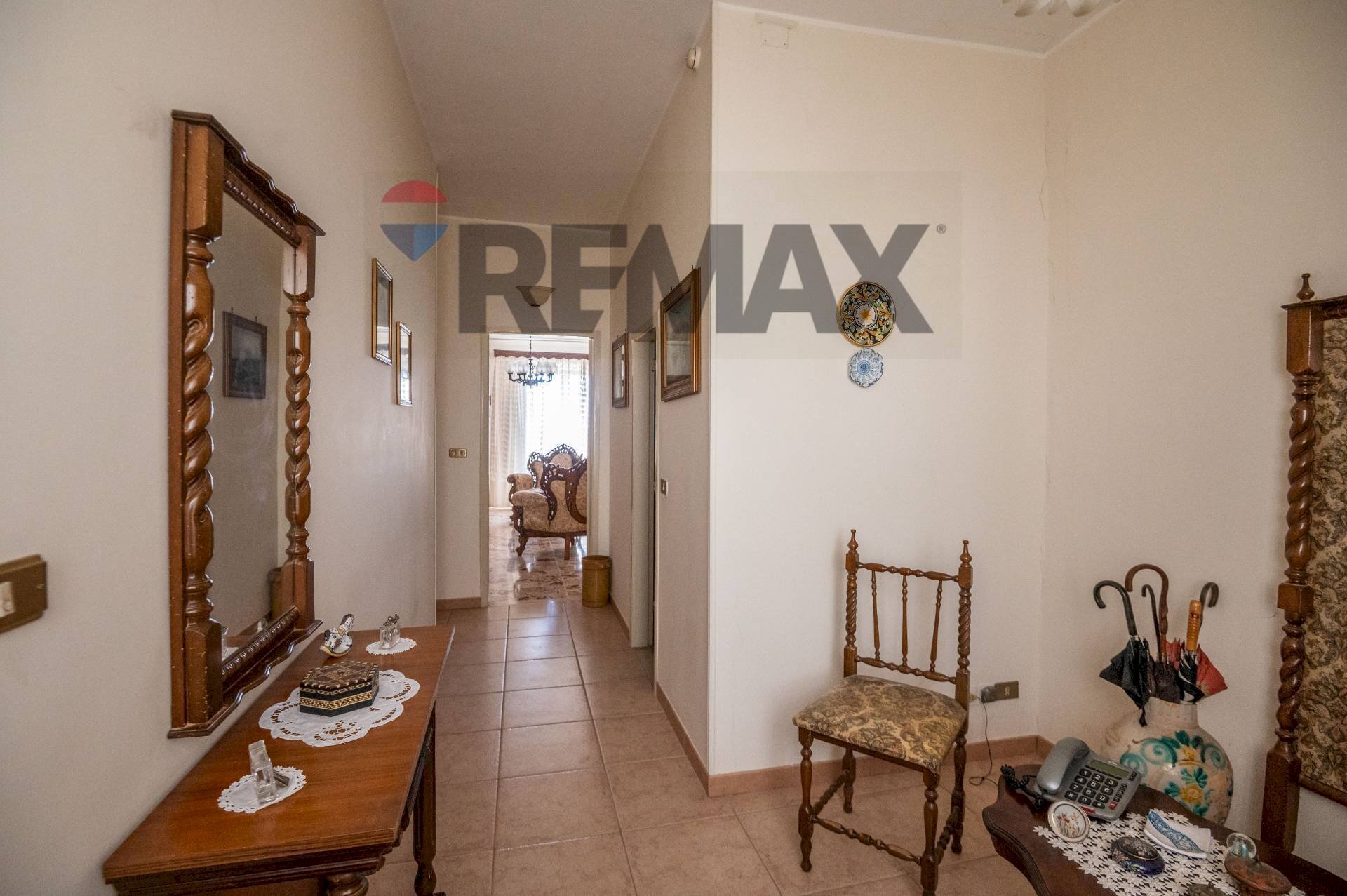 Hall / corridoio - Appartamento Via Stazione Isolamento
 
150, Caltagirone - foto 3