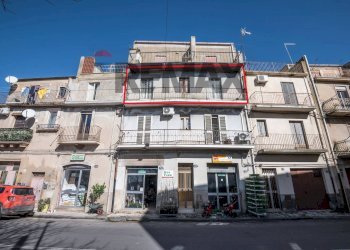 Edificio all\'aperto - Appartamento Via Stazione Isolamento
 
150, Caltagirone - foto 7