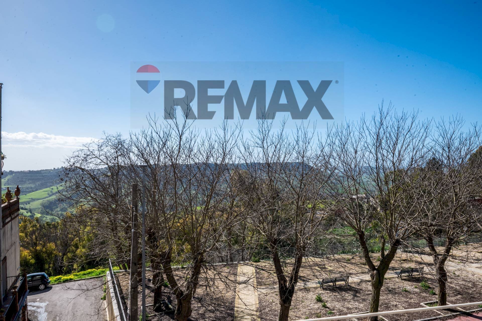 Vista delle montagne - Bilocale Via Stazione Isolamento
 
152/B, Caltagirone - foto 3