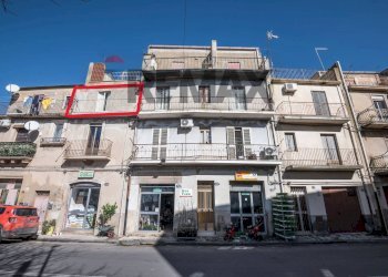 Edificio all\'aperto - Bilocale Via Stazione Isolamento
 
152/B, Caltagirone - foto 2