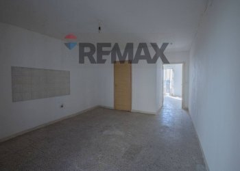 Stanza vuota - Bilocale Via Stazione Isolamento
 
152/B, Caltagirone - foto 7