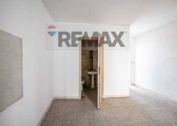 Stanza vuota - Bilocale Via Stazione Isolamento
 
152/B, Caltagirone - foto 8