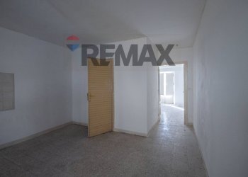 Stanza vuota - Bilocale Via Stazione Isolamento
 
152/B, Caltagirone - foto 9