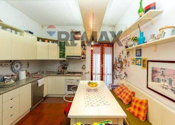 Cucina - Three-room apartment Via Giacinta Pezzana
 
23, Aci Castello - photo 14