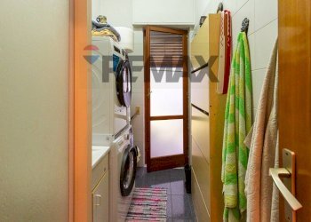 Lavanderia - Three-room apartment Via Giacinta Pezzana
 
23, Aci Castello - photo 17