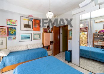 Camera / camera da letto - Three-room apartment Via Giacinta Pezzana
 
23, Aci Castello - photo 20