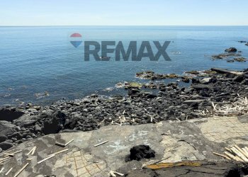 Vista dell\'acqua - Three-room apartment Via Giacinta Pezzana
 
23, Aci Castello - photo 27