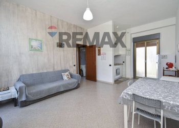 Sala da pranzo - Trilocale Viale Immacolata
 
32, Riposto - foto 2