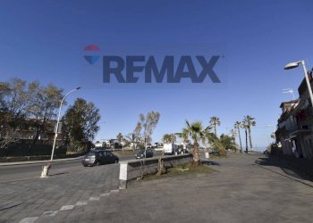 Edificio all\'aperto - Trilocale Viale Immacolata
 
32, Riposto - foto 28