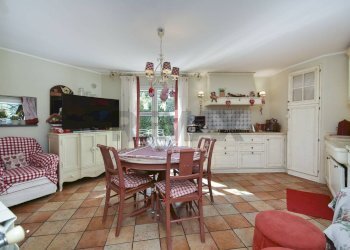 Sala da pranzo - Villa via salto della monaca
 
3/g, Zafferana Etnea - foto 16