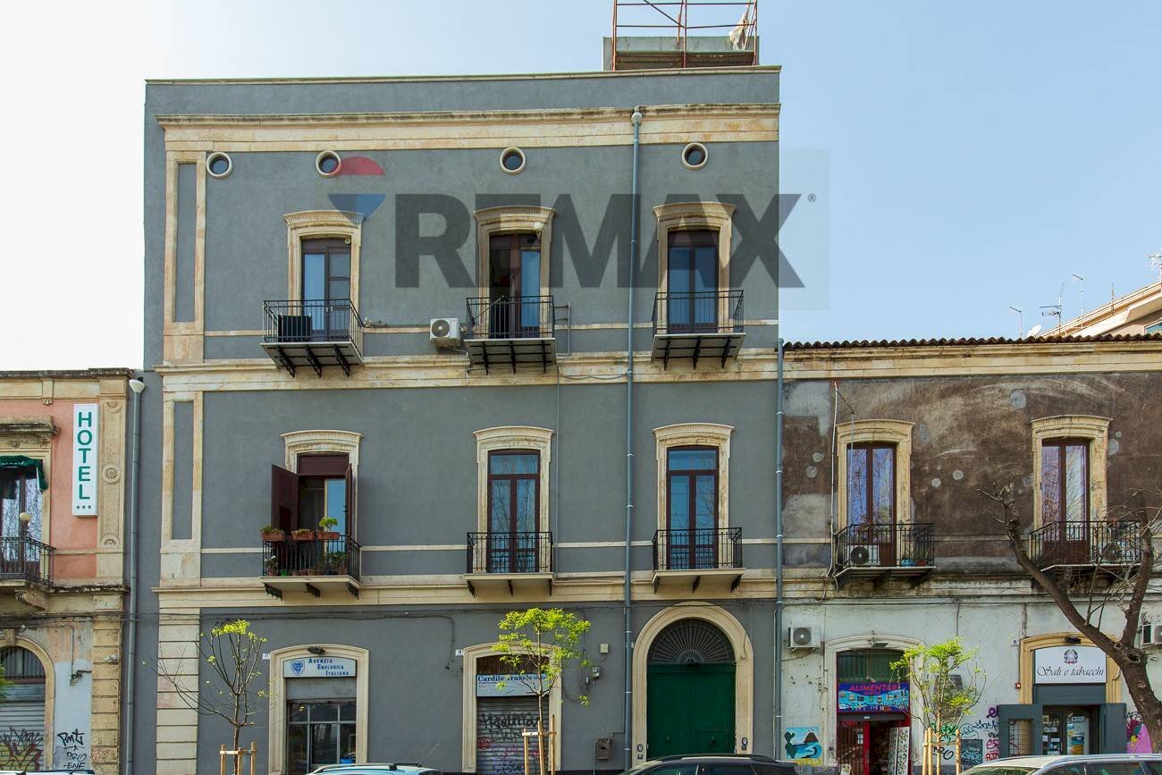 Edificio all\'aperto - Trilocale Via VI Aprile
 
81, Catania - foto 1