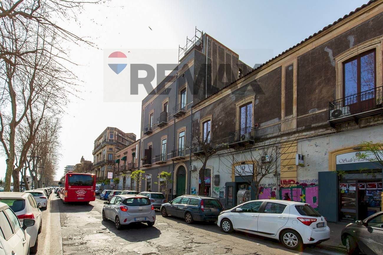 Edificio all\'aperto - Trilocale Via VI Aprile
 
81, Catania - foto 3
