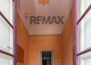 Scale - Trilocale Via VI Aprile
 
81, Catania - foto 13