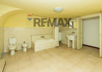 Bagno - Trilocale Via VI Aprile
 
81, Catania - foto 34